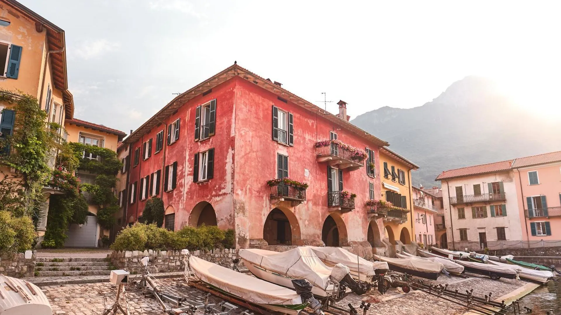 La Casa Del Fotografo Apartment Mandello del Lario